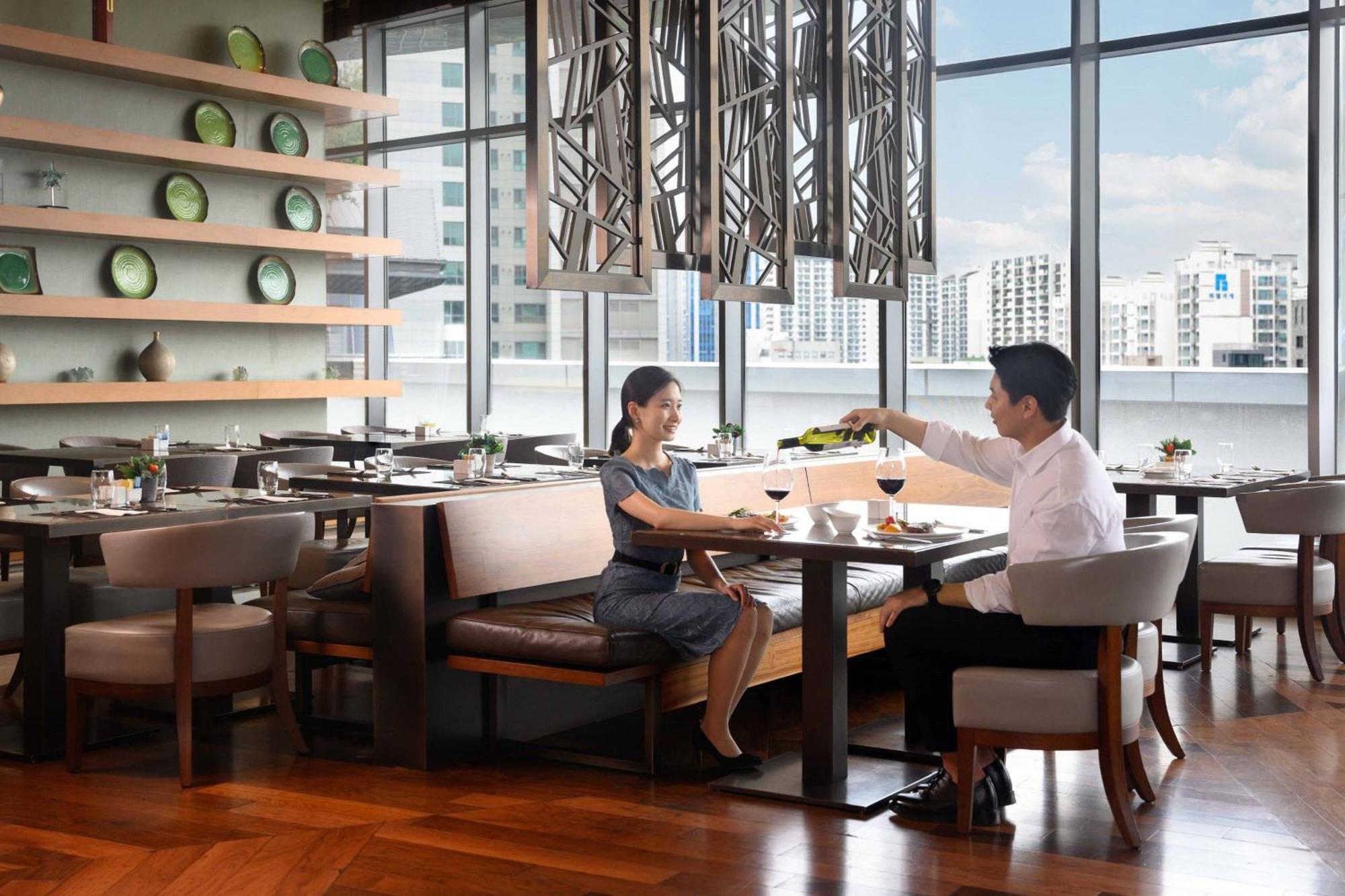 מלון Courtyard By Marriott Seoul Times Square מראה חיצוני תמונה